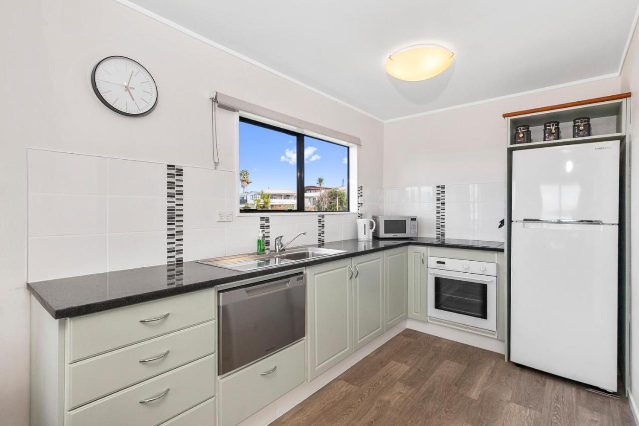Snells Seaside Bach - Snells Beach Holiday Home 외부 사진